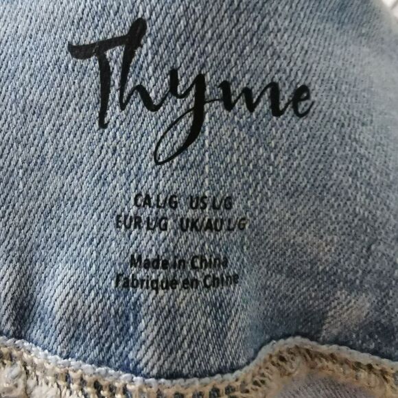 2/$40 Thyme maternity jeans size L - Picture 4 of 4